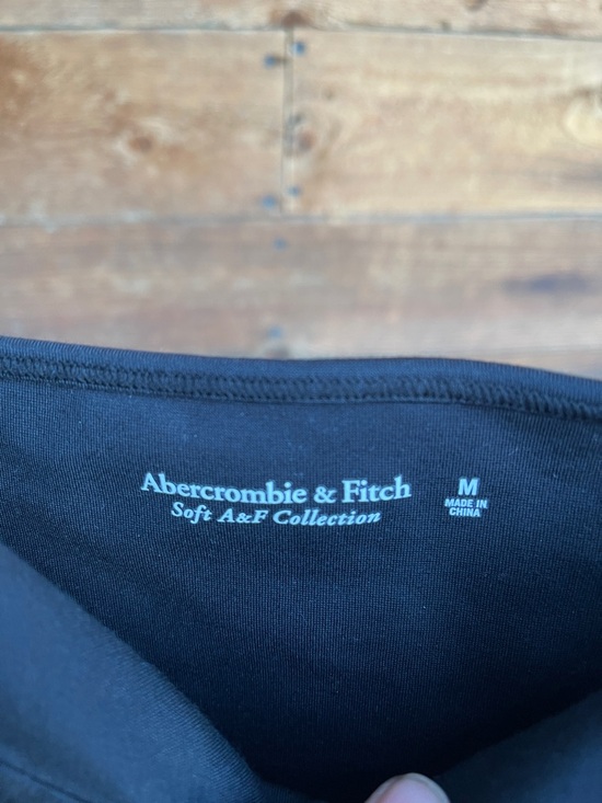 Abercrombie & Fitch Black Sweetheart Crop Top - Picture 4 of 4